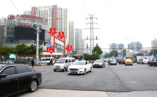 望江西路与潜山路交叉口有何特别之处？