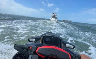 福建哪里沙滩能玩摩托艇？