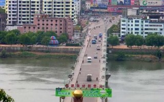 贵溪市在江西省鹰潭市的什么位置？