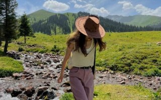 8月新疆旅游穿搭指南是什么？