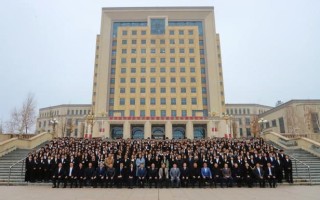 新疆师范青年政治学院是一所怎样的高校？