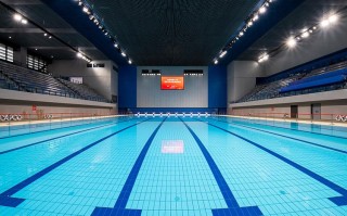 福建省跳水中心游泳馆有何特色？