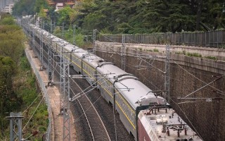 武汉到福建动车运行时间多长？