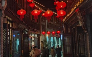 镇江西津渡古街具体位置在哪？