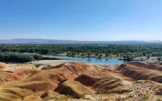 乌鲁木齐到五彩滩，如何规划最美路线？