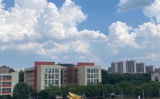 江西旅游商贸职校有何特色与优势？