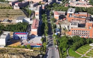 新疆伊吾县归属哪个市？