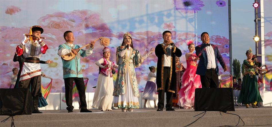 2025新疆乌苏啤酒节何时开幕?-第2张图片-花冠旅游服务 2025新疆乌苏啤酒节何时开幕?-第2张图片-花冠旅游服务