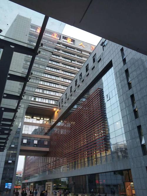 福建中医学院附属人民医院有何特色?-第1张图片-花冠旅游服务 福建中医学院附属人民医院有何特色?-第1张图片-花冠旅游服务