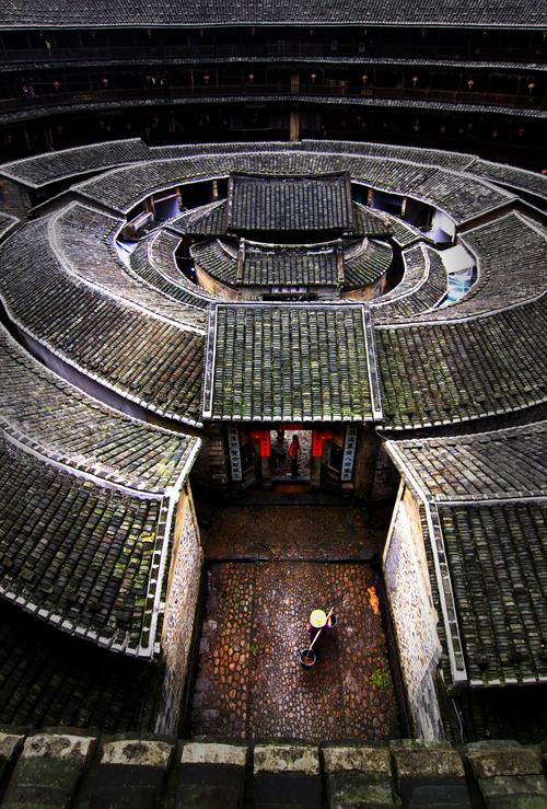 福建圆楼与土楼有何不同?-第2张图片-花冠旅游服务 福建圆楼与土楼有何不同?-第2张图片-花冠旅游服务