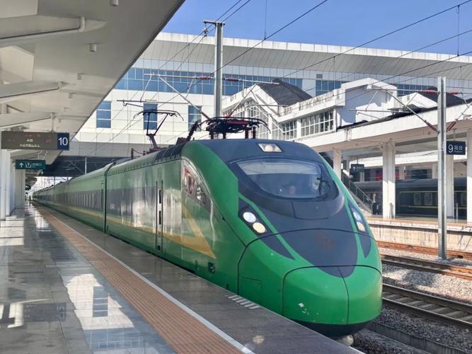 福建龙岩到南靖动车怎么坐?-第1张图片-花冠旅游服务 福建龙岩到南靖动车怎么坐?-第1张图片-花冠旅游服务