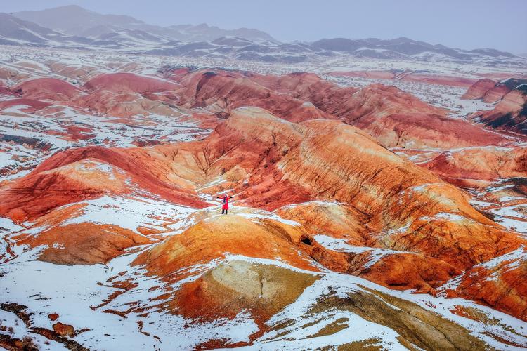 新疆克拉玛依市白碱滩区有何独特之处？-第1张图片-花冠旅游服务