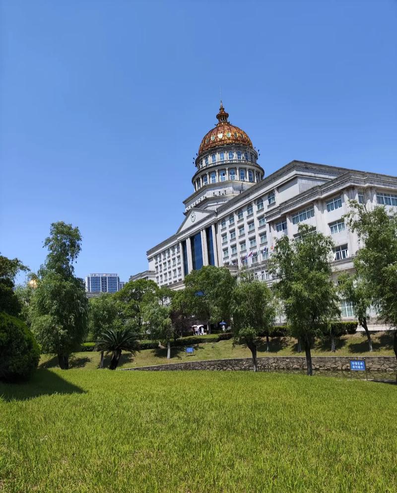 江西外语外贸职业学院地址在哪？-第2张图片-花冠旅游服务