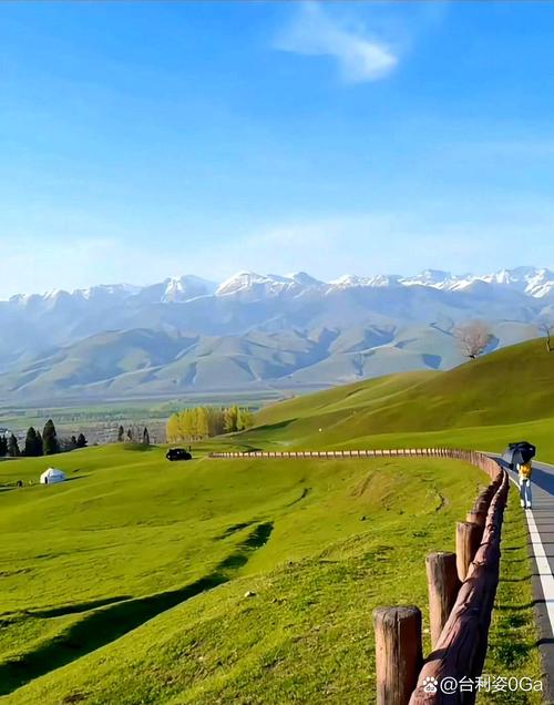 新疆旅游最刺激的是什么体验?-第1张图片-花冠旅游服务 新疆旅游最刺激的是什么体验?-第1张图片-花冠旅游服务