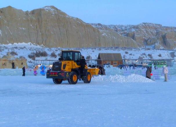 2025新疆福海冬捕节-第2张图片-花冠旅游服务 2025新疆福海冬捕节-第2张图片-花冠旅游服务