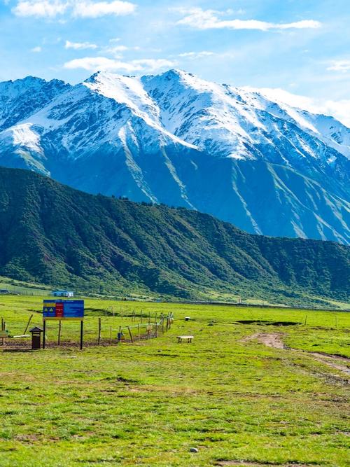 阿克苏在新疆的具体位置在哪？-第3张图片-花冠旅游服务