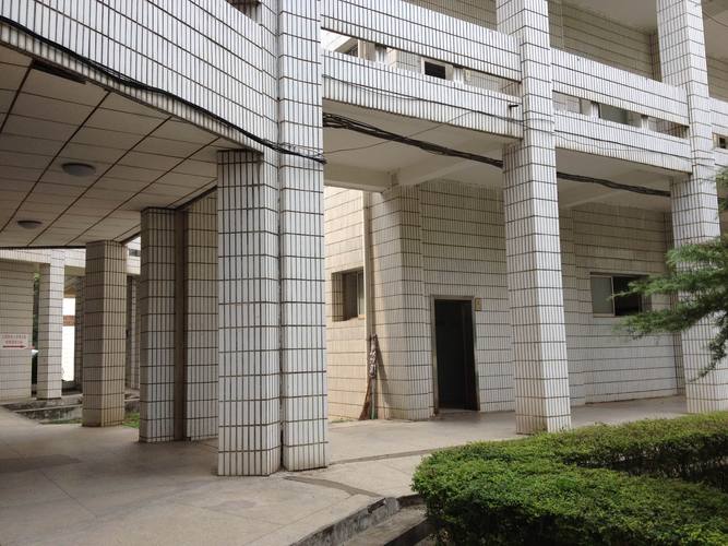 江西财经大学蛟桥园校区有何特色？-第1张图片-花冠旅游服务