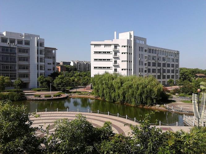 江西理工大学南昌校区有何特色？-第3张图片-花冠旅游服务