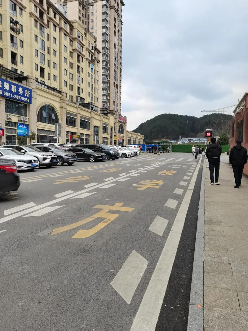 望江西路与潜山路交叉口有何特别之处？-第2张图片-花冠旅游服务