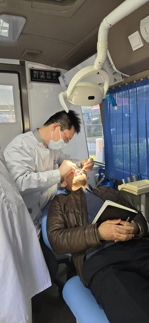 福建医科大附属口腔医院有何特色？-第3张图片-花冠旅游服务