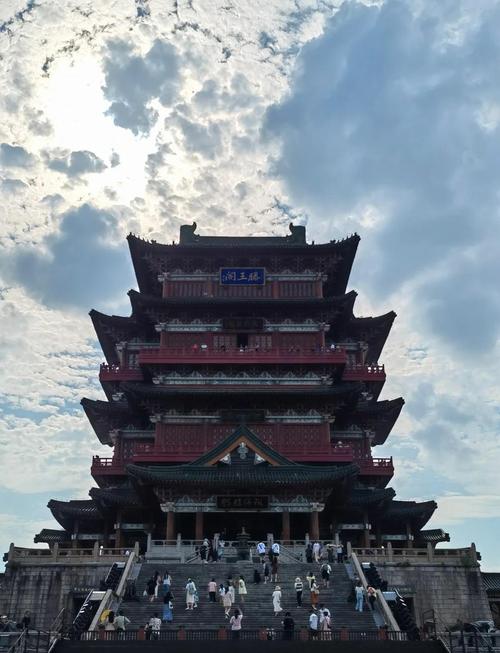 南昌有哪些必游景点？-第2张图片-花冠旅游服务