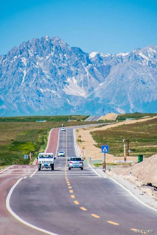 新疆自驾游必备物品有哪些？-第2张图片-花冠旅游服务