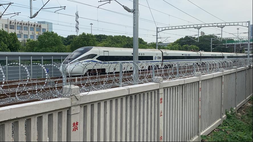 漳州到南昌动车时刻表是？-第2张图片-花冠旅游服务