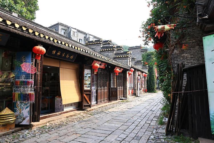 镇江西津渡历史文化街有何独特魅力?-第1张图片-花冠旅游服务 镇江西津渡历史文化街有何独特魅力?-第1张图片-花冠旅游服务