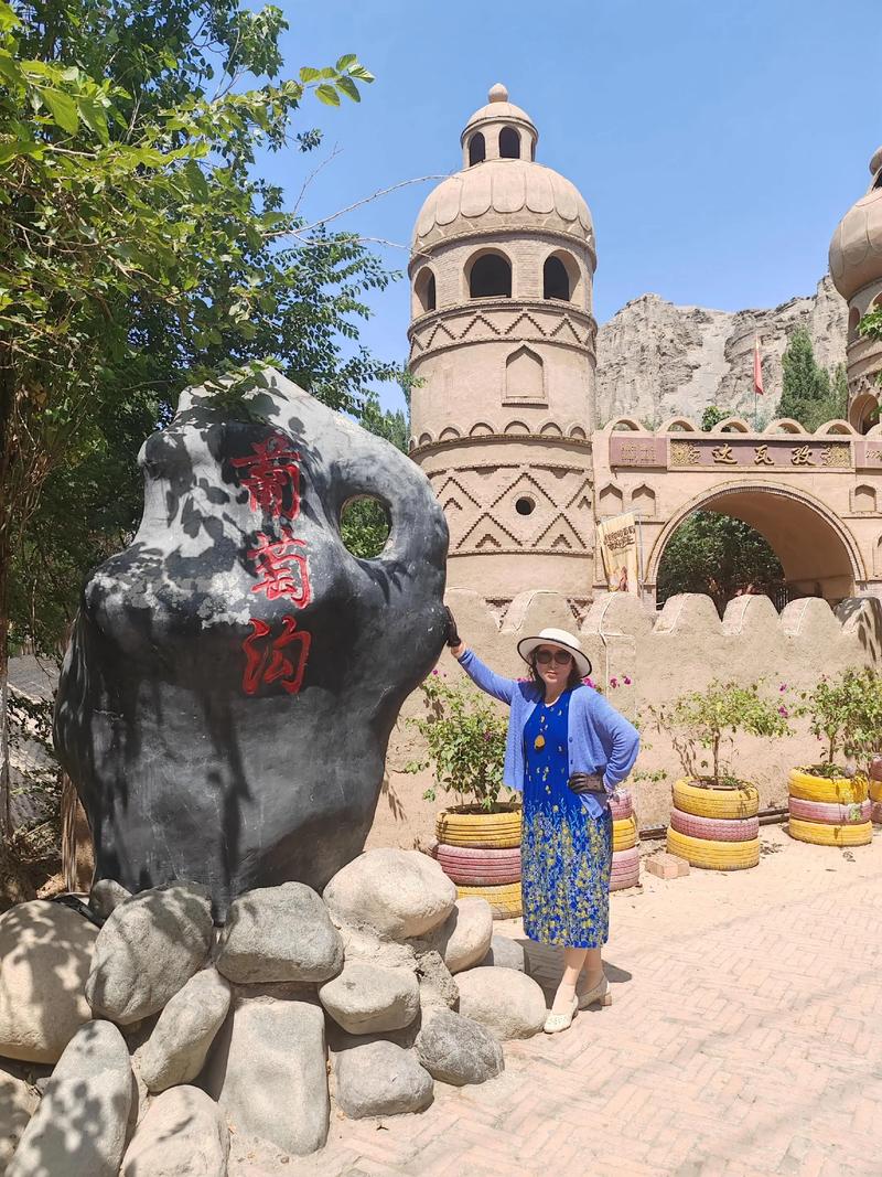 新疆葡萄沟有何独特魅力与故事?-第2张图片-花冠旅游服务 新疆葡萄沟有何独特魅力与故事?-第2张图片-花冠旅游服务