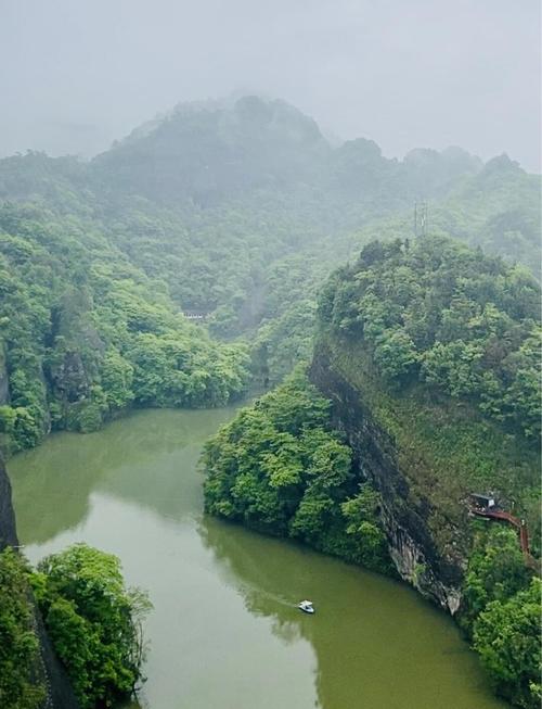 江西修水东浒寨风景区有何特色？-第1张图片-花冠旅游服务