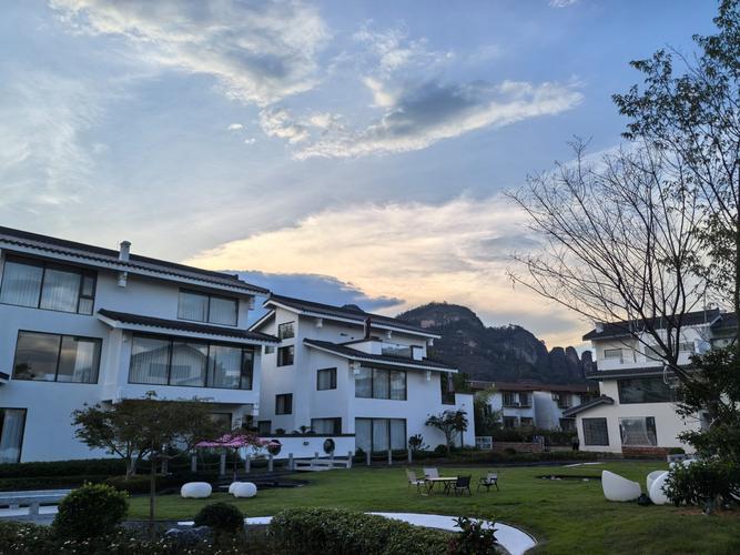 福建武夷山五星级酒店有何特色？-第1张图片-花冠旅游服务