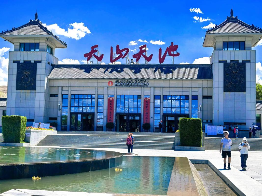 新疆有哪些值得一游的风景名胜区？-第2张图片-花冠旅游服务