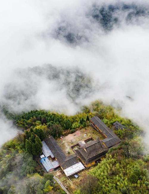 江西安福武功山风景区有何独特魅力?-第2张图片-花冠旅游服务 江西安福武功山风景区有何独特魅力?-第2张图片-花冠旅游服务