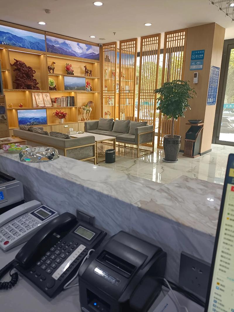 南昌江西宾馆前台电话-第1张图片-花冠旅游服务