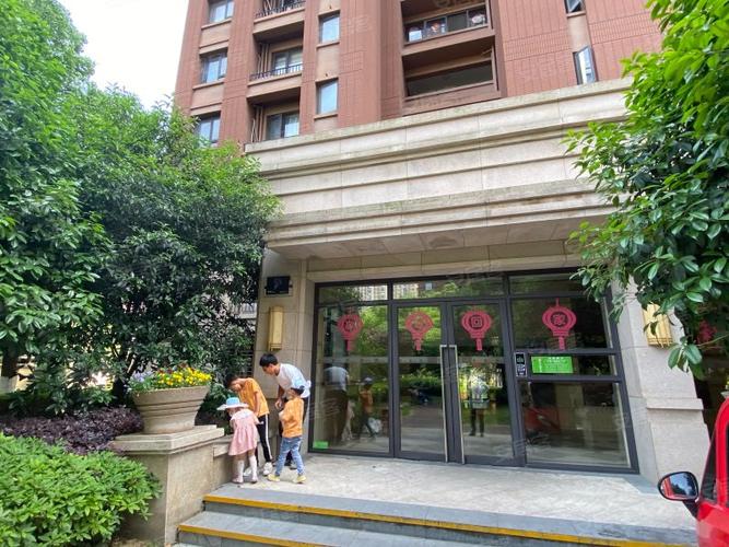 望江西路万科金色名郡怎么样？-第3张图片-花冠旅游服务