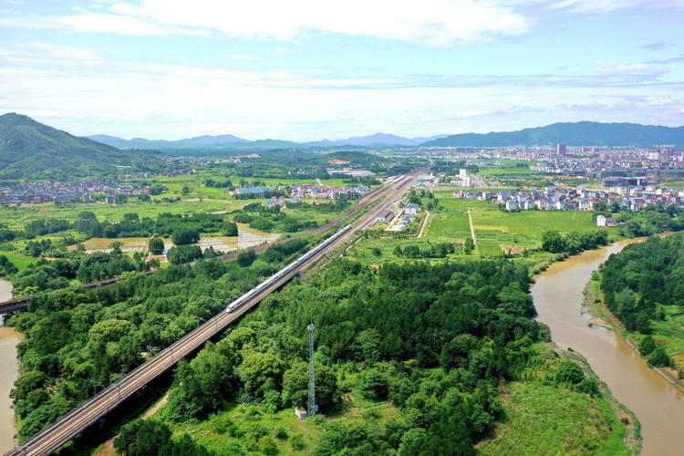 江山到江西上饶高铁开通了吗?-第3张图片-花冠旅游服务 江山到江西上饶高铁开通了吗?-第3张图片-花冠旅游服务