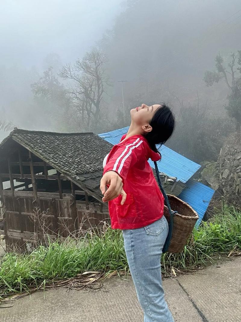 江西上饶铅山县的女人有何故事?-第2张图片-花冠旅游服务 江西上饶铅山县的女人有何故事?-第2张图片-花冠旅游服务