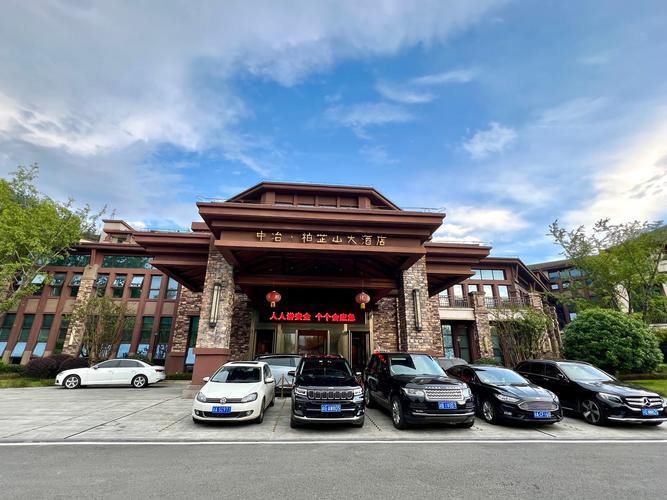 江西九江德安假日酒店有何特色？-第1张图片-花冠旅游服务