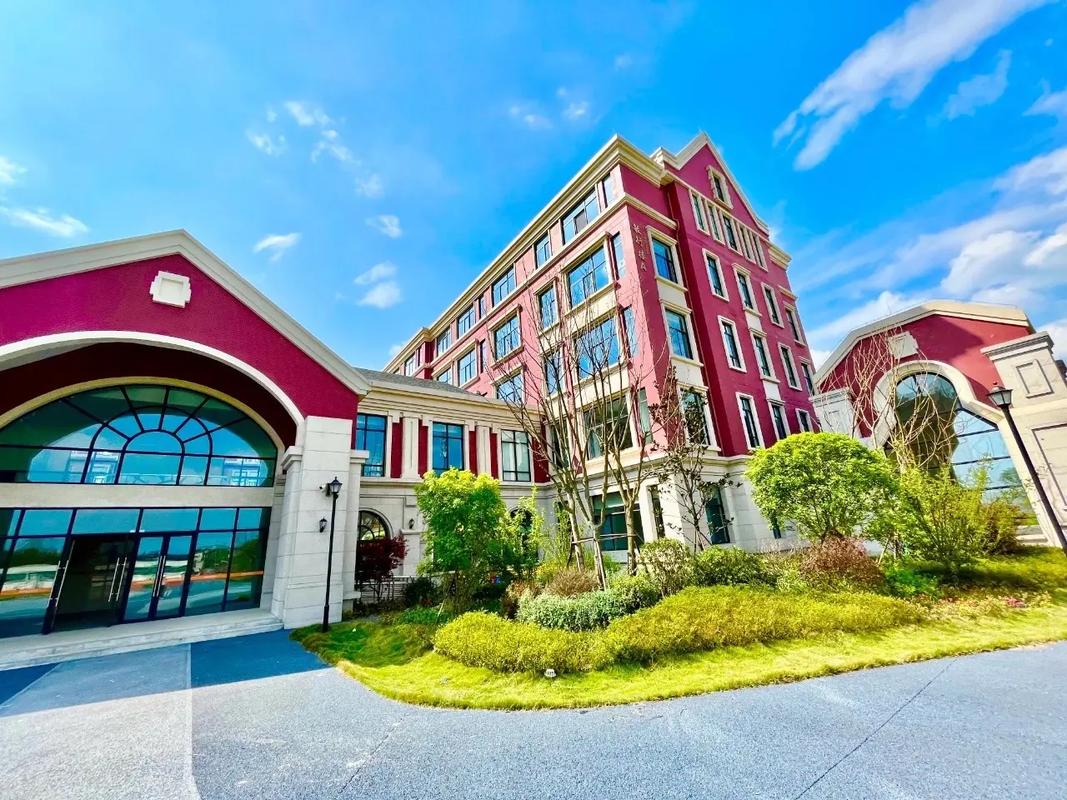 新疆普林外语培训学校有何特色？-第2张图片-花冠旅游服务