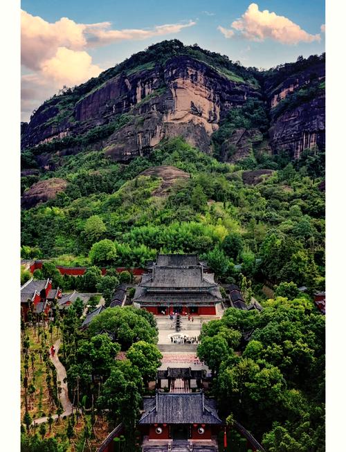 江西龙虎山风景区怎么玩最尽兴？-第2张图片-花冠旅游服务