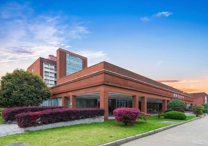 江西师大白鹿会馆怎么预订？-第2张图片-花冠旅游服务