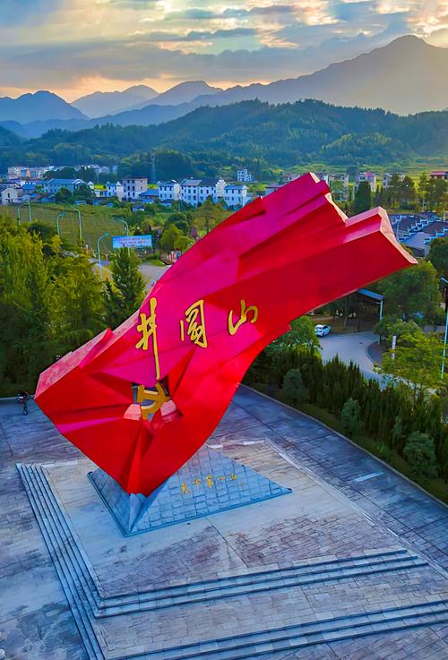 江西红色旅游景点，革命精神如何触动人？-第1张图片-花冠旅游服务