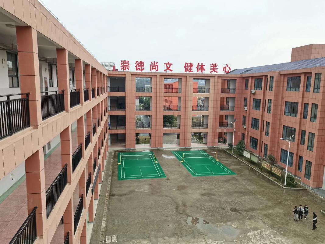 江西鹰潭余江九龙中专怎么样？-第1张图片-花冠旅游服务