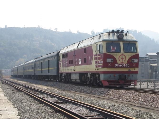 南昌到阜阳火车时刻表查询?-第1张图片-花冠旅游服务 南昌到阜阳火车时刻表查询?-第1张图片-花冠旅游服务