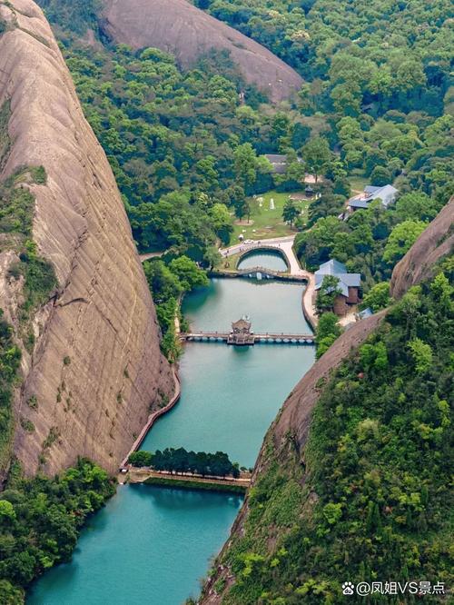 江西省有哪些必打卡的好玩地方?-第2张图片-花冠旅游服务 江西省有哪些必打卡的好玩地方?-第2张图片-花冠旅游服务
