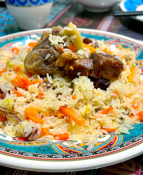 新疆特色餐饮有哪些招牌美食？-第1张图片-花冠旅游服务