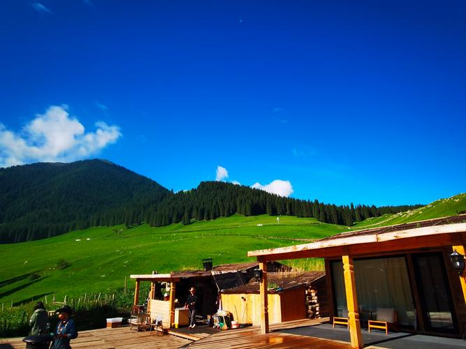 新疆哪家户外俱乐部最好?-第1张图片-花冠旅游服务 新疆哪家户外俱乐部最好?-第1张图片-花冠旅游服务