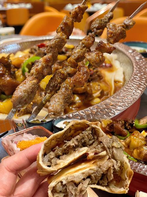 南昌楼兰新疆主题餐厅有何特色？-第1张图片-花冠旅游服务