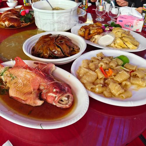 浙江西湖山庄酒店酒席有何特色？-第2张图片-花冠旅游服务