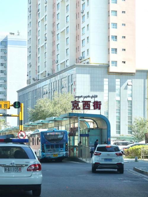 新疆乌鲁木齐喀什西路有何特色或故事？-第3张图片-花冠旅游服务